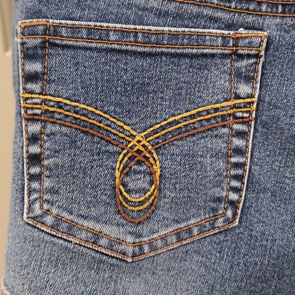 Roxy Jean shorts - Picture 5 of 10